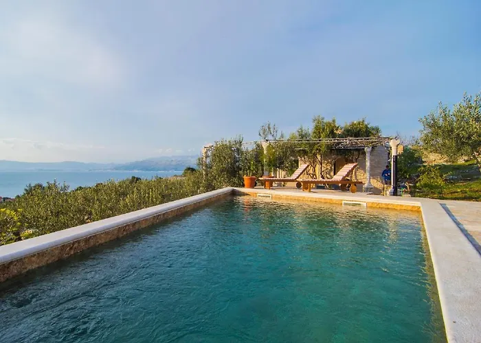 Roza Villa