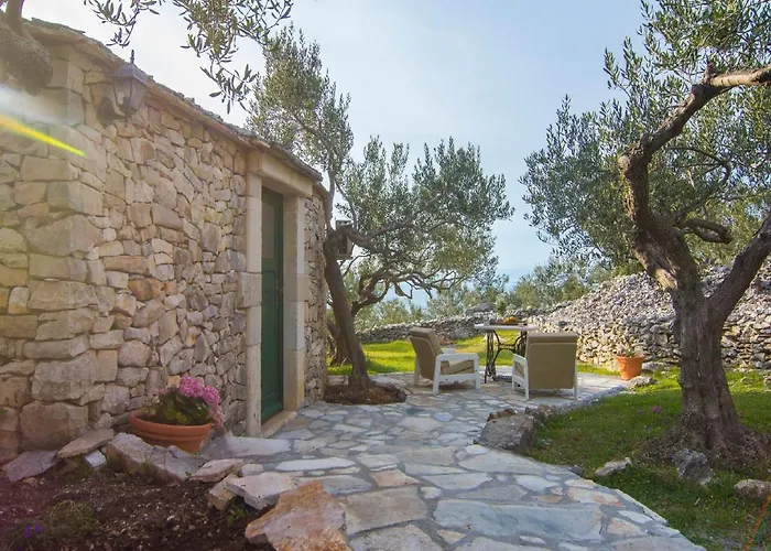 Roza Villa